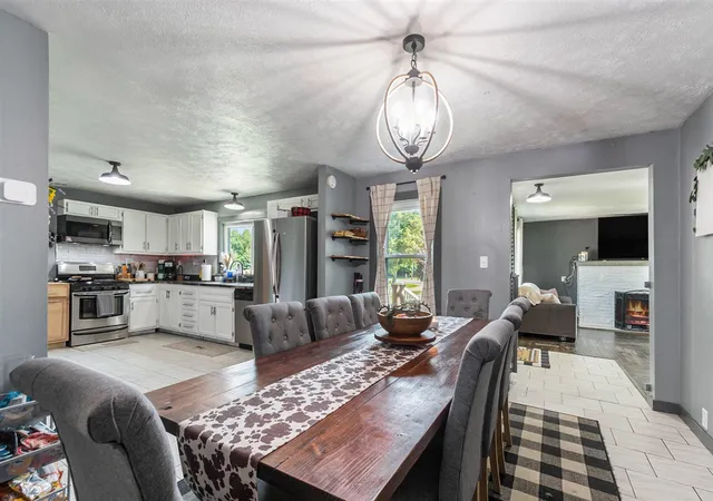 Photo 4 of Single family home for sale at 33273 US 12, Niles, MI 49120 | MLS# 70486313 | Listing updated on 2026-01-01