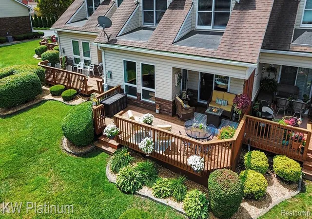 2nd image of 819 E Pointe, Port Huron, MI 48060 | MLS# 61012399
