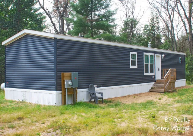 3rd image of 5017 S Sunray Ct, Idlewild, MI 49642 | MLS# 70550650