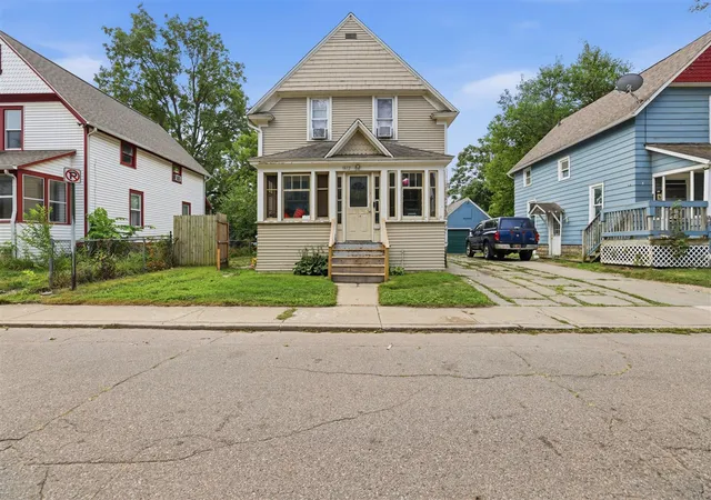 Photo 1 of Single family home for sale at 1612 Hays Park Ave, Kalamazoo, MI 49001 | MLS# 70555348 | Listing updated on 2026-09-01