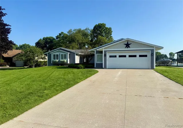 Homes for sale in Metamora, MI | 3780 Lake Lapeer Dr, Metamora, MI 48455 | MLS# 61006659