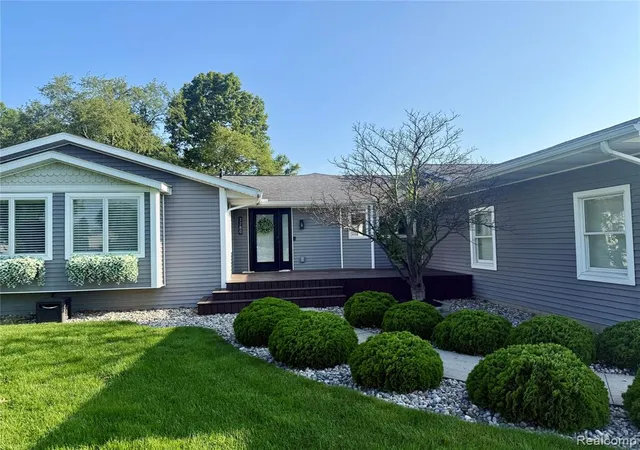 Homes for sale in Metamora, MI | 3780 Lake Lapeer Dr, Metamora, MI 48455 | MLS# 61006659