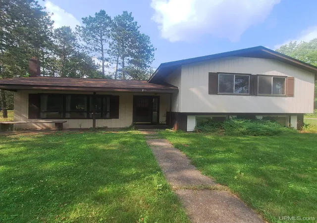 2nd image of 1537 Hwy M69 Hwy, Crystal Falls, MI 49920 | MLS# 50215776