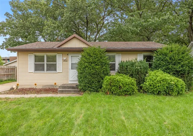 Photo 1 of Single family home for sale at 3726 Bluebird Ave, Wyoming, MI 49519 | MLS# 70560290 | Listing updated on 2026-10-30