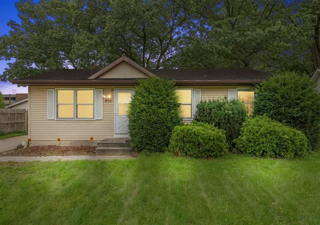 Photo 1 of Single family home for sale at 3726 Bluebird Ave, Wyoming, MI 49519 | MLS# 70560290 | Listing updated on 2026-10-30