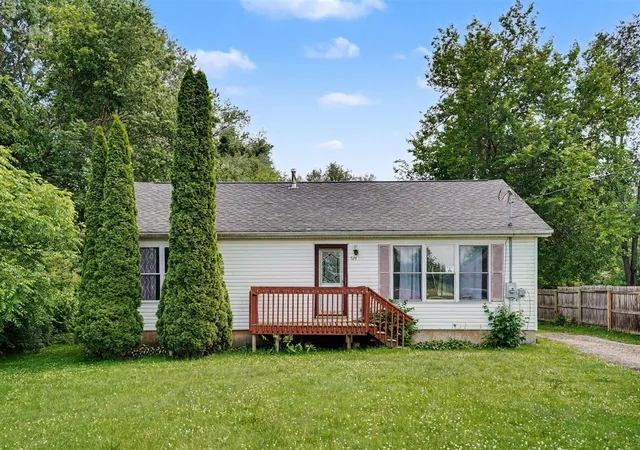 Homes for sale in Cassopolis, MI | 524 Graham St, Cassopolis, MI 49031 | MLS# 70542423