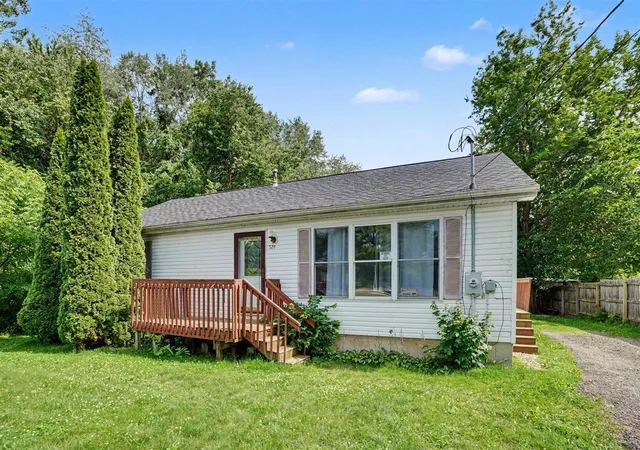 Homes for sale in Cassopolis, MI | 524 Graham St, Cassopolis, MI 49031 | MLS# 70542423