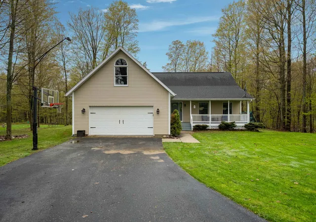 Homes for sale in Bellaire, MI | 3055 White Tail Dr, Bellaire, MI 49615 | MLS# 80068370