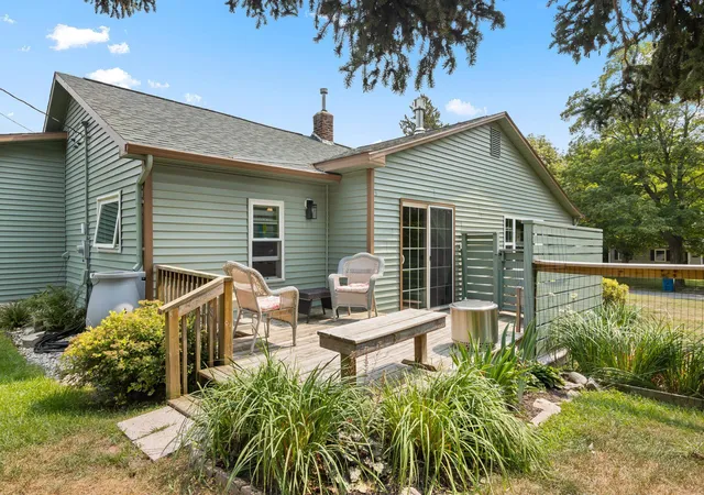 1st image of 915 Elm St, Frankfort, MI 49635 | MLS# 80072202