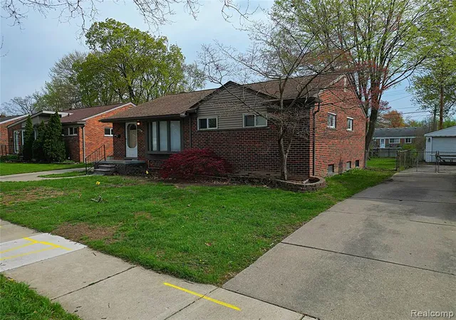 Homes for sale in Livonia, MI | 30261 Westfield St, Livonia, MI 48150 | MLS# 60995098