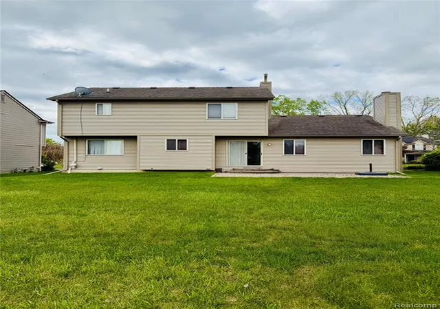Homes for sale in Canton, MI | 46758 Creeks Bnd, Canton, MI 48188 | MLS# 60993961