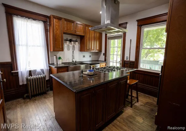Photo 5 of Single Family Residence at 126 Clinton St, Mount Clemens, MI 48043 | MLS# 60997906 | | Sold on 2026-07-02