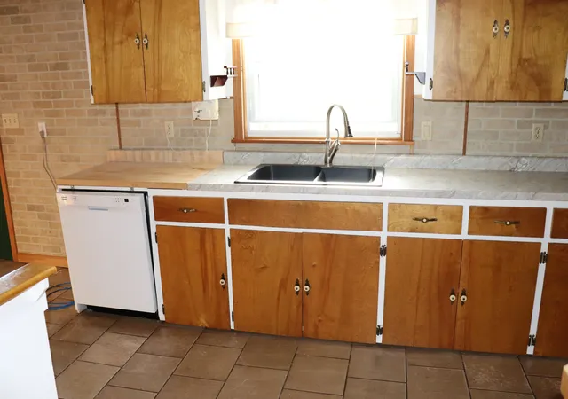 Homes for sale in Essexville, MI | 1100 Heavenridge Rd, Essexville, MI 48732 | MLS# 50210519