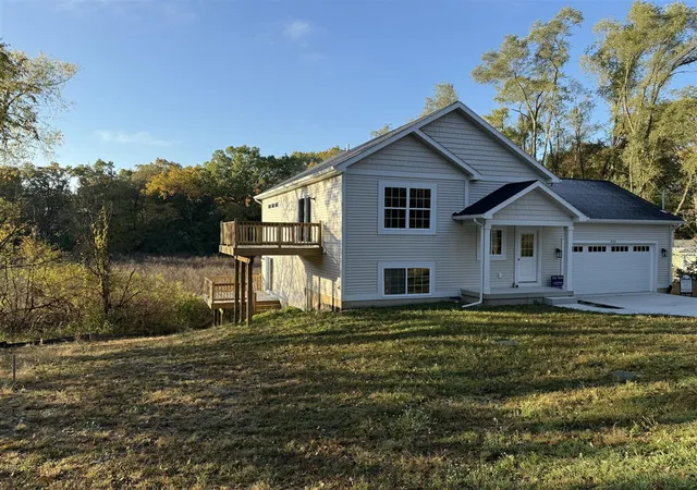 Photo 1 of Sale Pending at 1860 Kreft St, Grand Rapids, MI 49525 | MLS# 70490397 | Listing updated on 2026-01-29