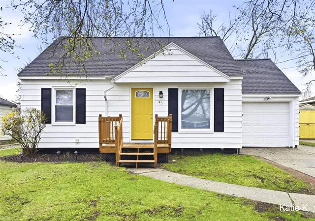 Photo 1 of Sale Pending at 45 Avonlea St, Grand Rapids, MI 49548 | MLS# 70525343 | Listing updated on 2026-04-21