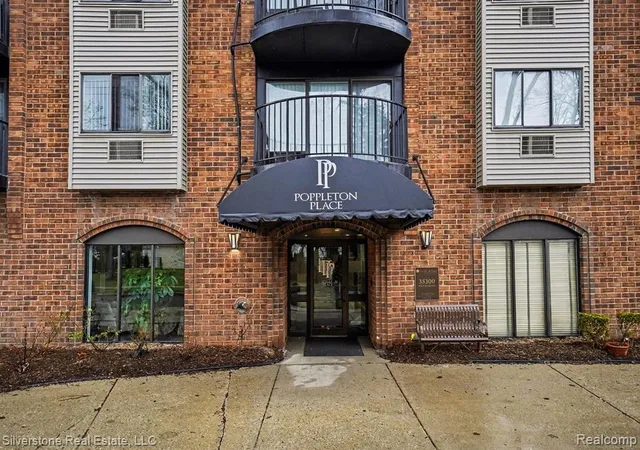 Homes for sale in Birmingham, MI | 35300 Woodward Ave, Birmingham, MI 48009