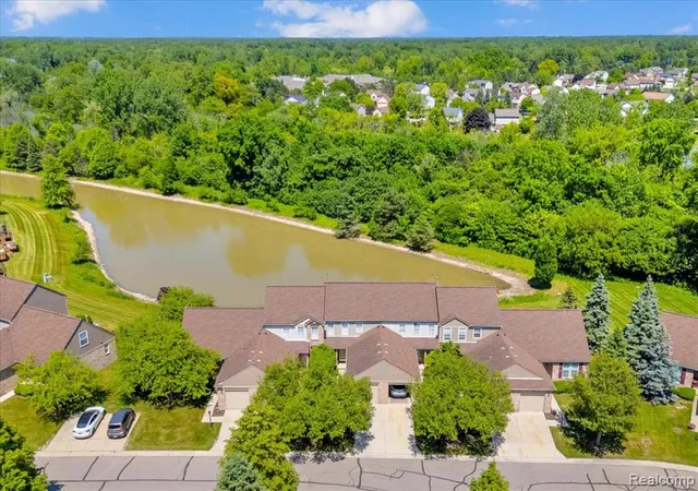 Homes for sale in Canton, MI | 4363 Hunters Circle, Canton, MI 48188 | Houzeo