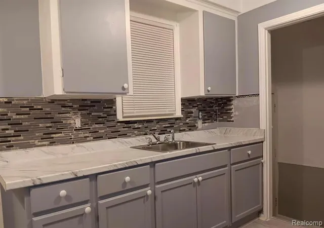 5th image of 9251 Plainview, Detroit, MI 48228 | MLS# 60951912