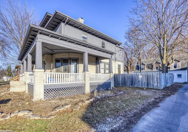 Photo 3 of Single family home for sale at 24 Grand Ave, Mount Clemens, MI 48043 | MLS# 50204975 | Listing updated on 2026-08-10