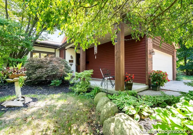 Photo 1 of Sale Pending at 1346 Rosewood Ave, Grand Rapids, MI 49506 | MLS# 70544795 | Listing updated on 2026-07-11