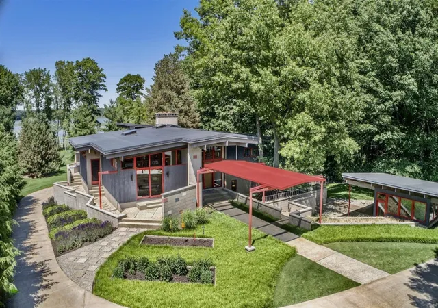 5th image of 6465 Sandhill Ln, Fennville, MI 49406 | MLS# 70467099