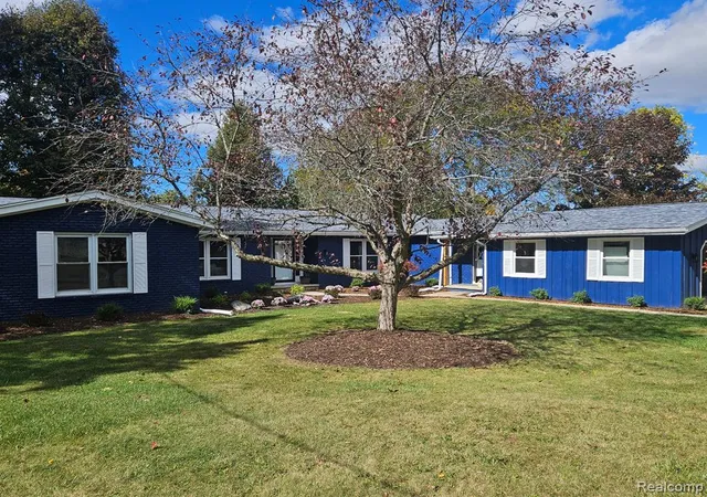 Photo 1 of Single family home for sale at 6353 Perry Rd, Grand Blanc, MI 48439 9702 | MLS# 61014213 | Listing updated on 2026-09-30