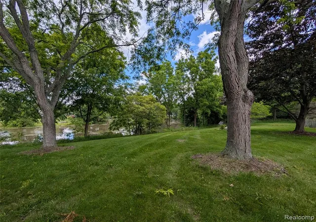 Photo 3 of Single family home for sale at 6353 Perry Rd, Grand Blanc, MI 48439 9702 | MLS# 61014213 | Listing updated on 2026-09-30