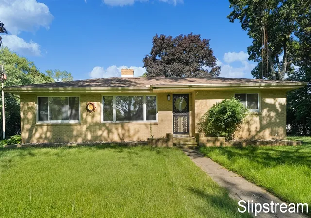 1st image of 168 E Delaware Ave, Benton Harbor, MI 49022 | MLS# 70544843