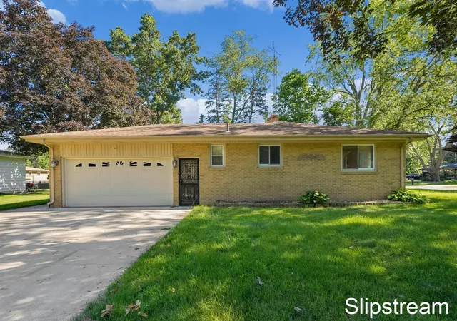 2nd image of 168 E Delaware Ave, Benton Harbor, MI 49022 | MLS# 70544843