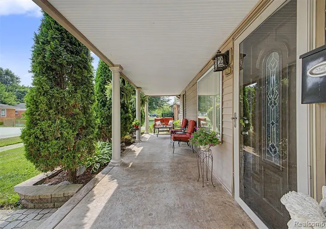 Photo 2 of Single family home for sale at 8299 Robindale Ave, Dearborn Heights, MI 48127 1208 | MLS# 61022368 | Listing updated on 2026-09-13