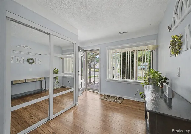 Photo 3 of Single family home for sale at 8299 Robindale Ave, Dearborn Heights, MI 48127 1208 | MLS# 61022368 | Listing updated on 2026-09-13