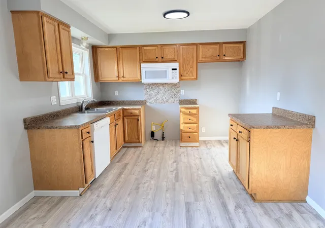 Photo 3 of Sale Pending at 5307 Durwood Dr, Swartz Creek, MI 48473 | MLS# 50216866 | Listing updated on 2026-09-09