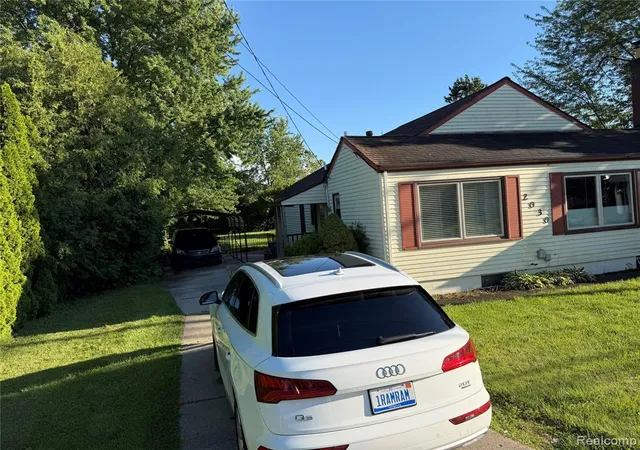 Photo 22 of Single family home for sale at 2030 Orpington Dr, Troy, MI 48083 | MLS# 61004441 | Listing updated on 2026-07-07