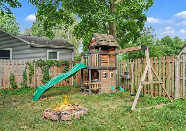 27th image of 56 Garden Ave, Battle Creek, MI 49017 | MLS# 70550510