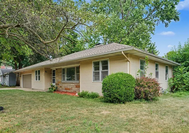 2nd image of 56 Garden Ave, Battle Creek, MI 49017 | MLS# 70550510