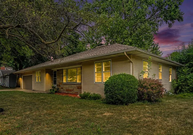 Photo 3 of Sale Pending at 56 Garden Ave, Battle Creek, MI 49017 | MLS# 70550510 | Listing updated on 2026-08-25