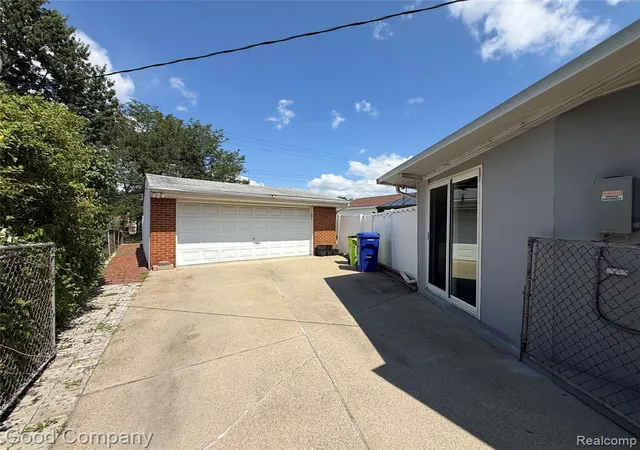 Photo 3 of Sale Pending at 17941 E 13 Mile Rd, Fraser, MI 48026 2499 | MLS# 61024517 | Listing updated on 2026-08-31