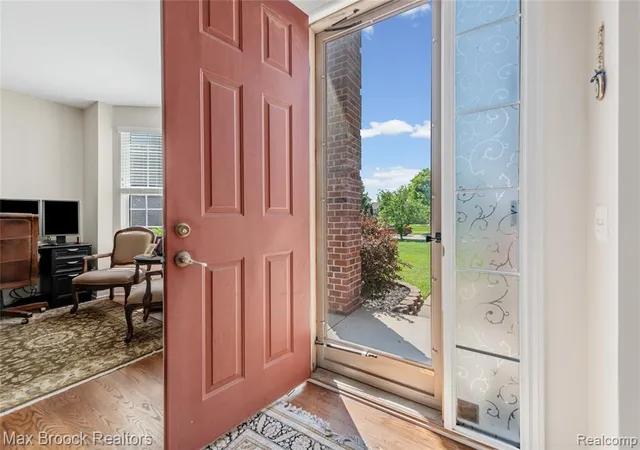 2nd image of 1171 Cambria Dr, Troy, MI 48085 | MLS# 60994648