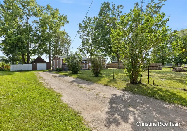 5th image of 15133 2Nd St, Howard City, MI 49329 | MLS# 70553771