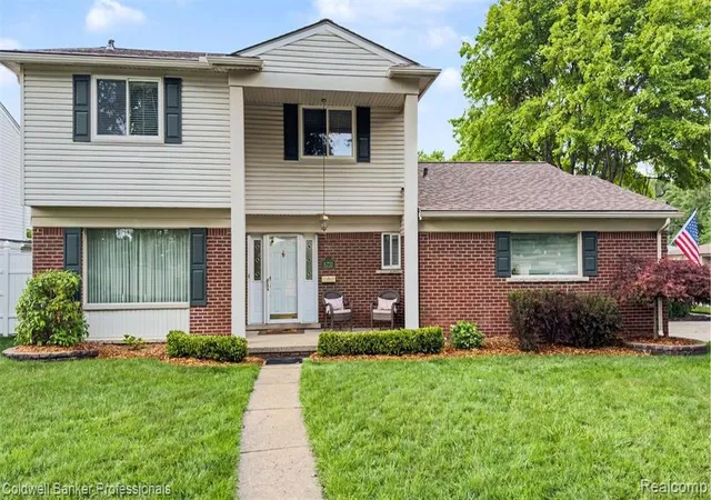 Homes for sale in Sterling Heights, MI | 8731 Paulina Dr, Sterling Heights, MI 48312 | MLS# 61008786