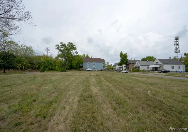 Photo 2 of Land for sale at 9845 Russell St, Detroit, MI 48211 1049 | MLS# 60940313 | Listing updated on 2026-09-17