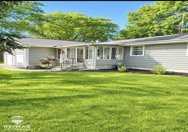Photo 2 of Sale Pending at 500 N Hintz St, Owosso, MI 48867 | MLS# 50215424 | Listing updated on 2026-08-07