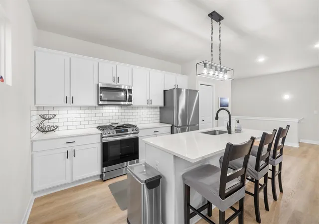 Photo 3 of Condo for sale at 1406 Magellan Dr, Chelsea, MI 48118 | MLS# 70554352 | Listing updated on 2026-09-01