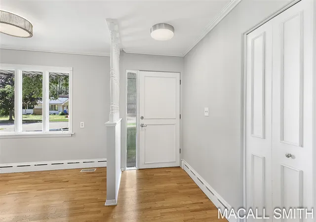 3rd image of 339 Wildwood Dr, Holland, MI 49423 | MLS# 70543597