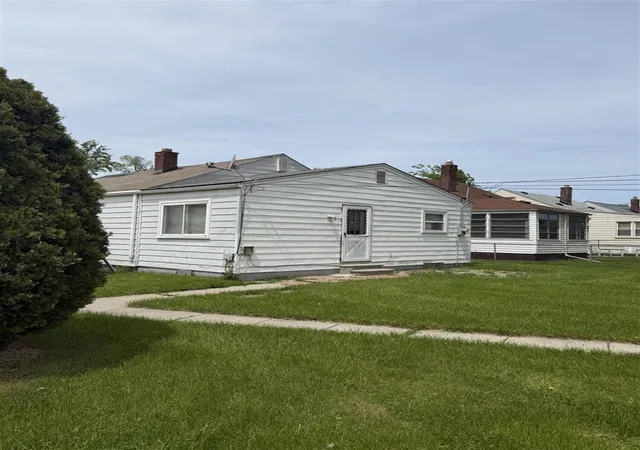 Homes for sale in Eastpointe, MI | 21706 Rausch Ave, Eastpointe, MI 48021 | MLS# 70520945