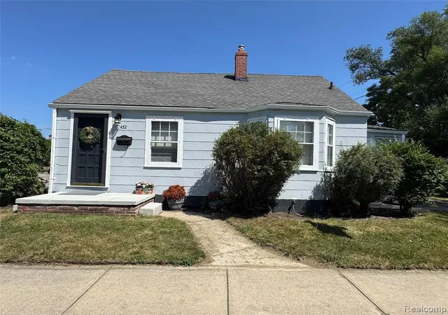 Photo 1 of Single family home for sale at 2452 Earlmont, Berkley, MI 48072 | MLS# 61019446 | Listing updated on 2026-08-11