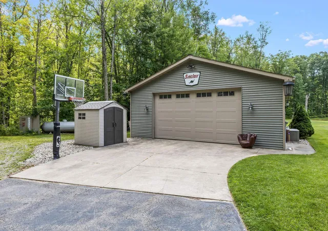 Photo 4 of Single family home for sale at 1566 E Shearer Rd, Hope, MI 48628 | MLS# 50217543 | Listing updated on 2026-10-08