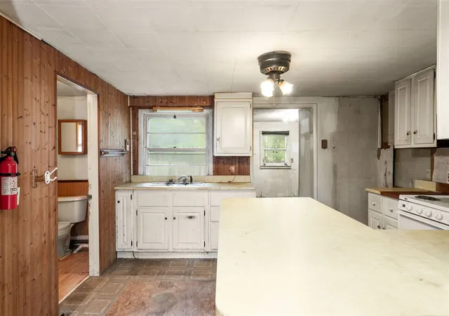 Homes for sale in Edwardsburg, MI | 69408 Elkhart Rd, Edwardsburg, MI 49112 | MLS# 70542139