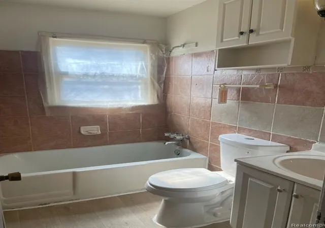 Photo 4 of Single family home for sale at 19192 Eureka St, Detroit, MI 48234 4211 | MLS# 61012120 | Listing updated on 2026-10-21