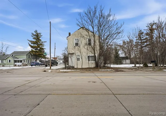 Homes for sale in Saginaw, MI | 346 Weiss St, Saginaw, MI 48604 | MLS# 60997150
